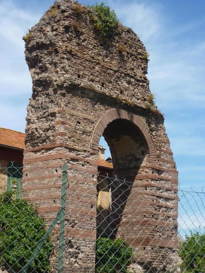 Logement calme proche mer, 4 personnes, St Aygulf Fréjus Appartement