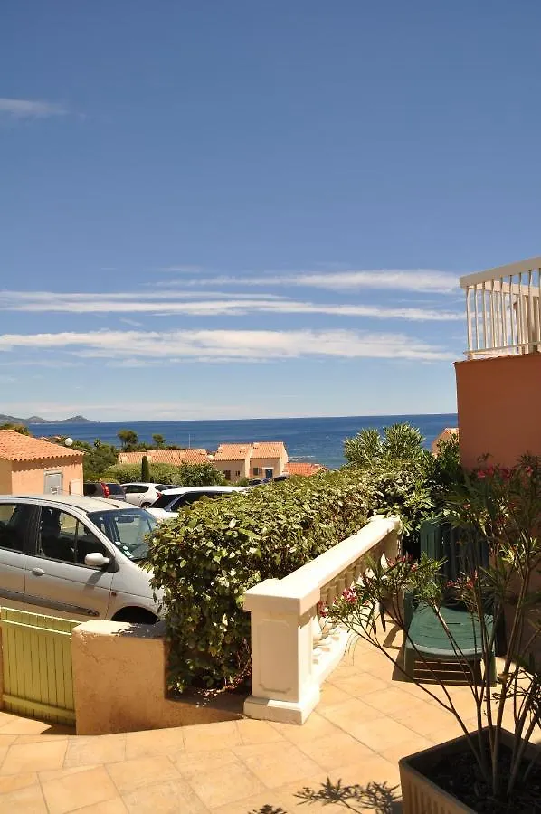 Appartement Logement calme proche mer, 4 personnes, St Aygulf Fréjus France