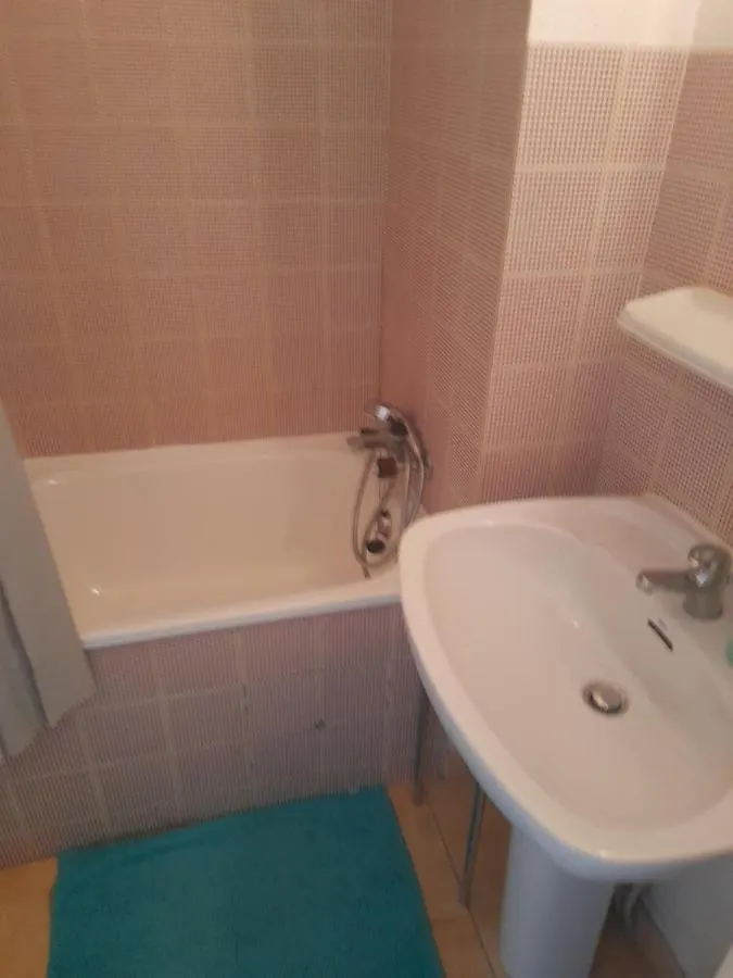 Logement calme proche mer, 4 personnes, St Aygulf Fréjus 0*,