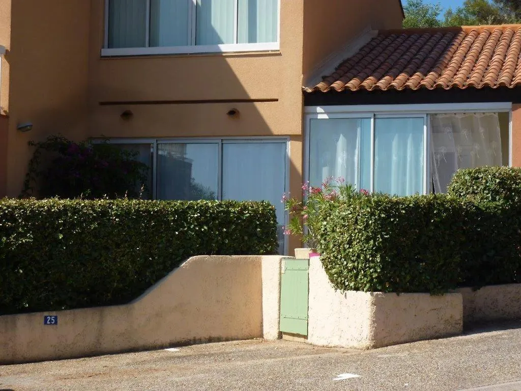 Appartement Logement calme proche mer, 4 personnes, St Aygulf Fréjus France