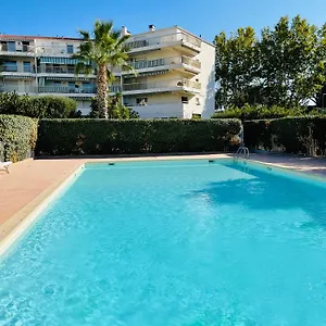 Appartement De Standing Climatisé, Avec Piscine, Proche De La, Fréjus