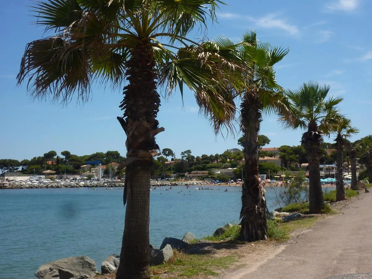 Logement Calme Proche Mer, 4 Personnes, St Aygulf Fréjus
