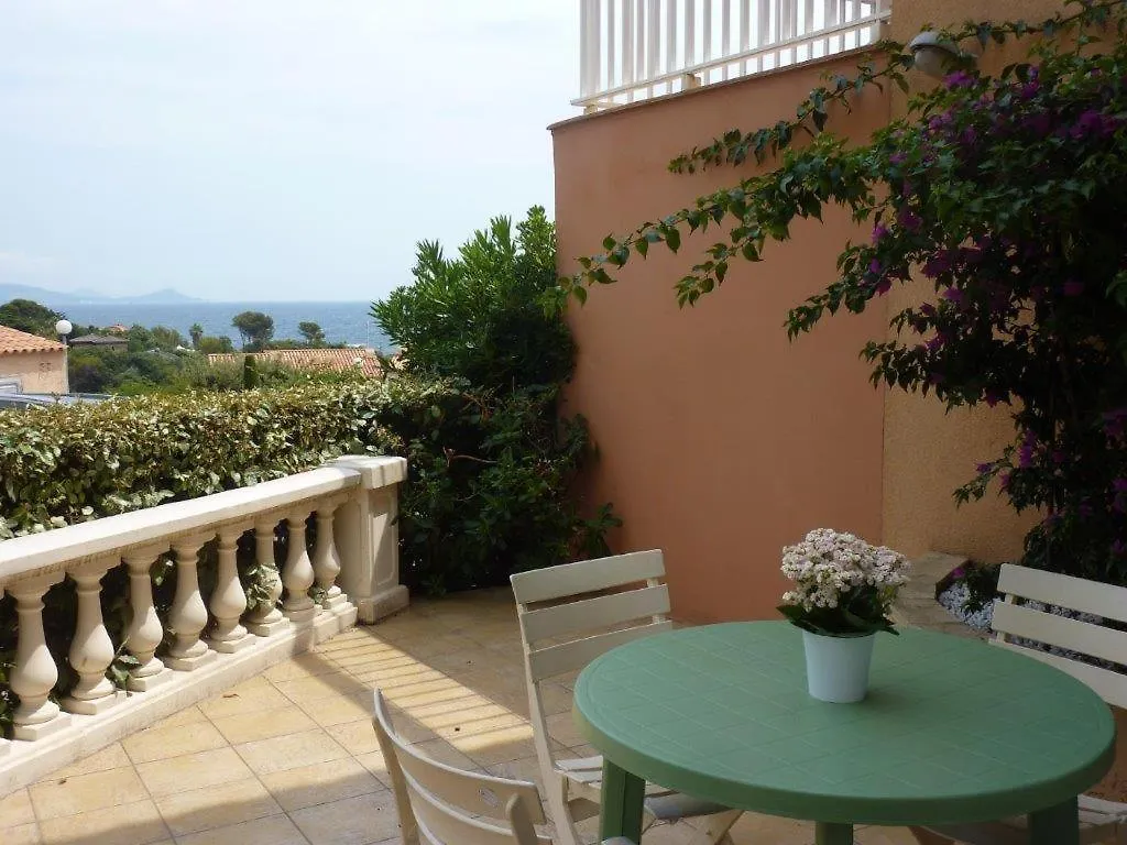 Logement Calme Proche Mer, 4 Personnes, St Aygulf Fréjus